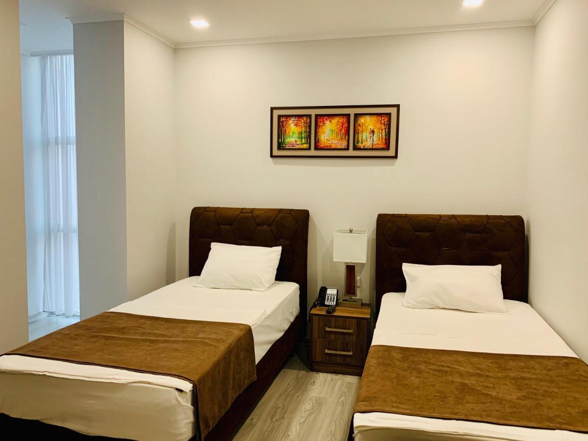 Hotel Tsereteli Palace Batumi Ngoại thất bức ảnh