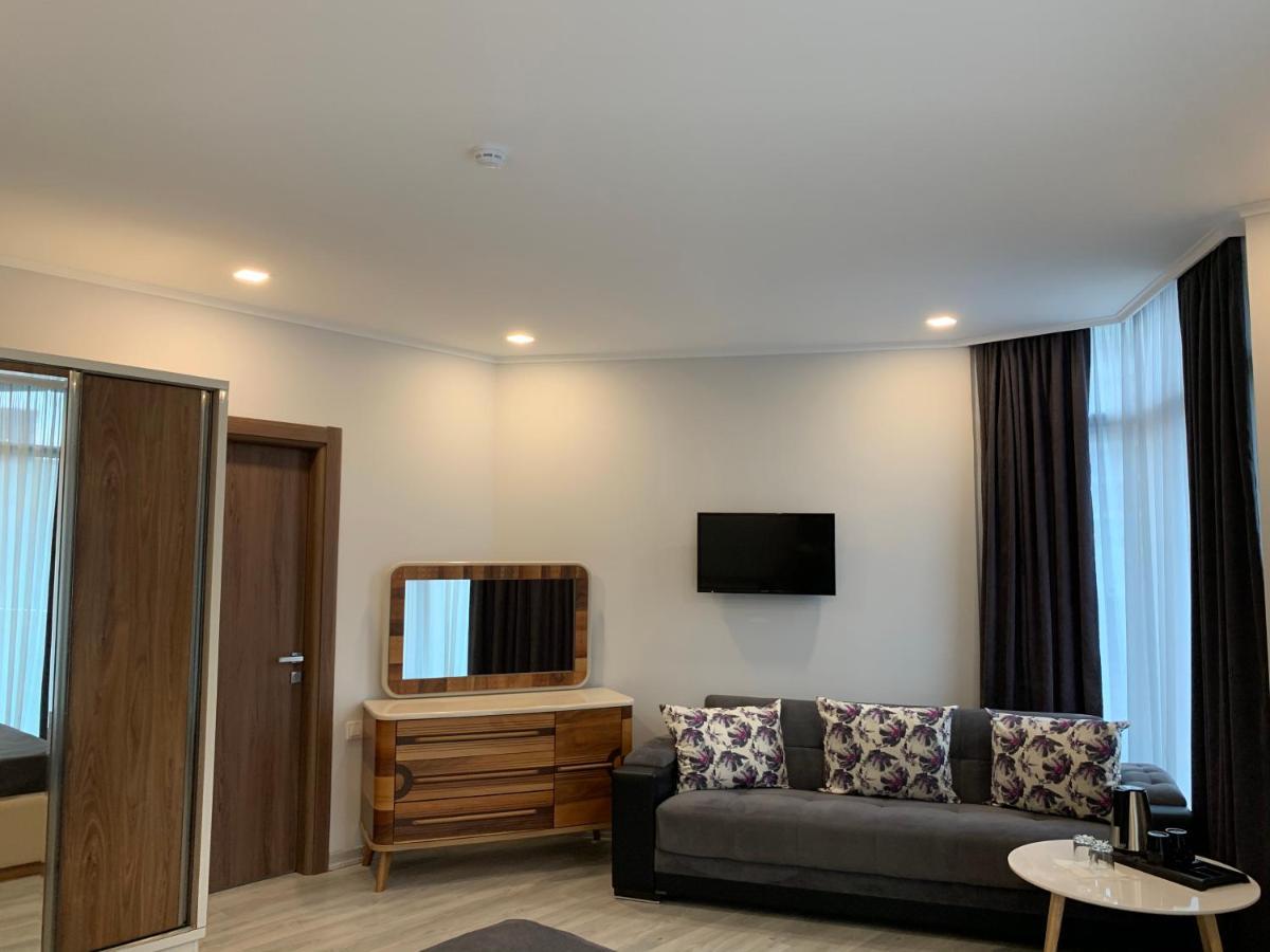 Hotel Tsereteli Palace Batumi Ngoại thất bức ảnh