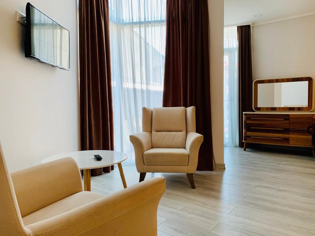 Hotel Tsereteli Palace Batumi Ngoại thất bức ảnh
